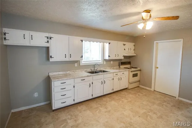 $82,400 | 99 Bonds Avenue, East Alton, IL 62024