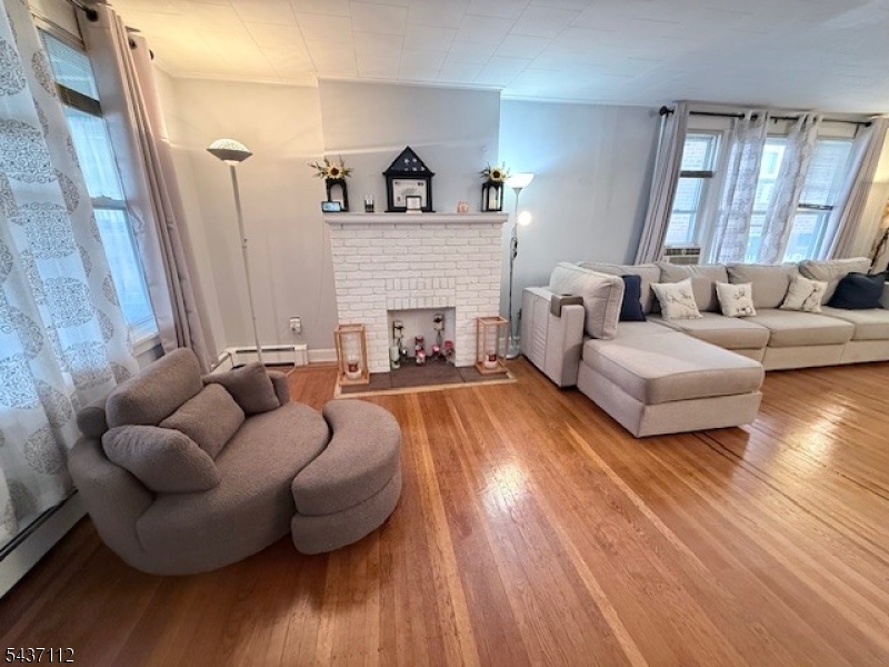 436 Knickerbocker Avenue Paterson, NJ 07503 - Photo 4 of 44