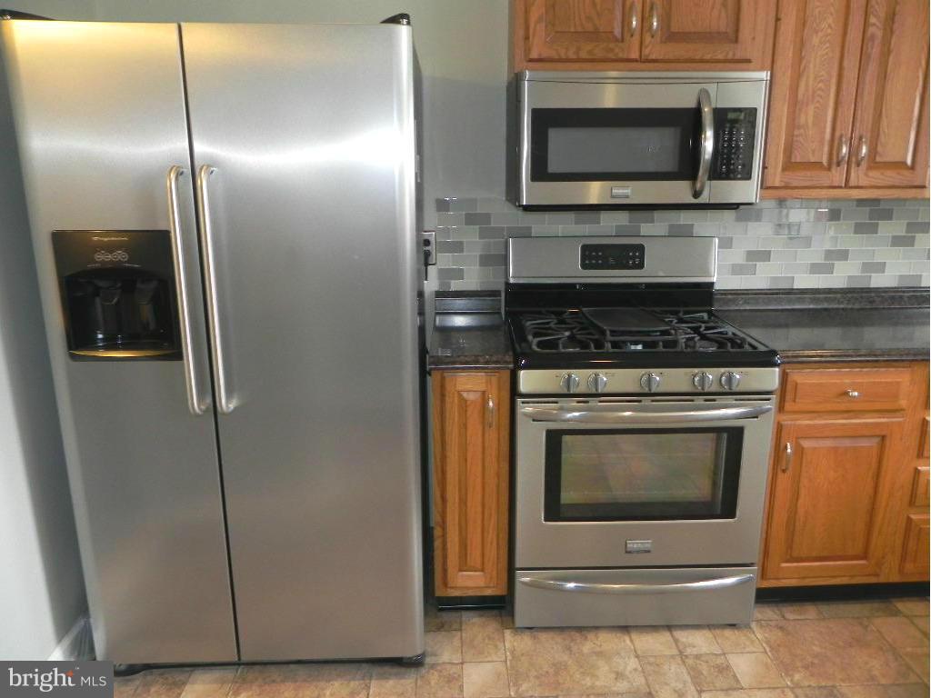 1315 Webster Street Baltimore, MD 21230 - Photo 7 of 29 Stainless Steel Appliances
