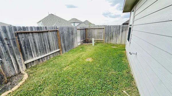 $1,900 | 236 Rustic Ridge Circle, Magnolia, TX 77354