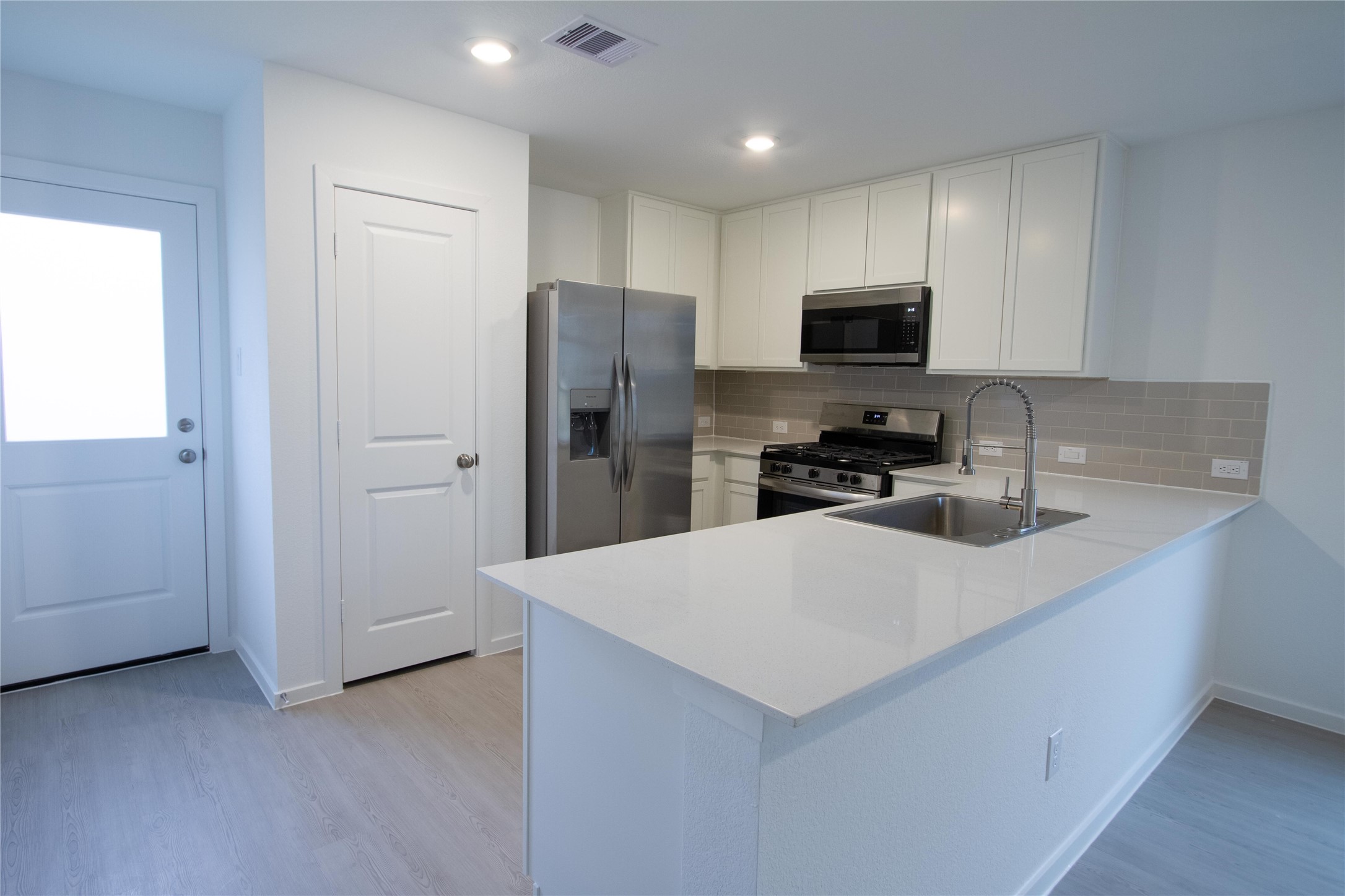 1551 Sunset Ridge Drive Conroe, TX 77303 - Photo 16 of 27