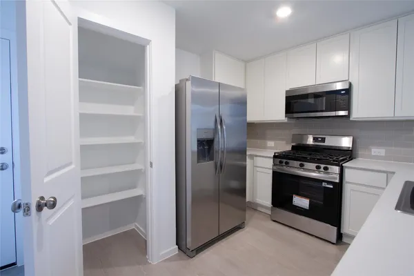 $1,749 | 1551 Sunset Ridge Drive, Conroe, TX 77303