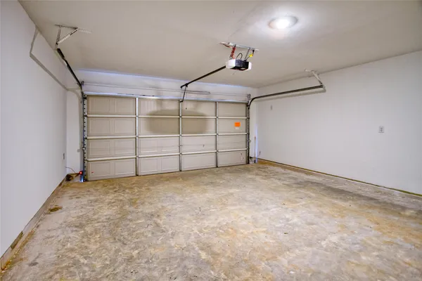 $1,749 | 1551 Sunset Ridge Drive, Conroe, TX 77303