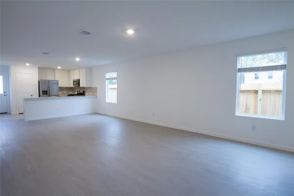 $1,749 | 1551 Sunset Ridge Drive, Conroe, TX 77303