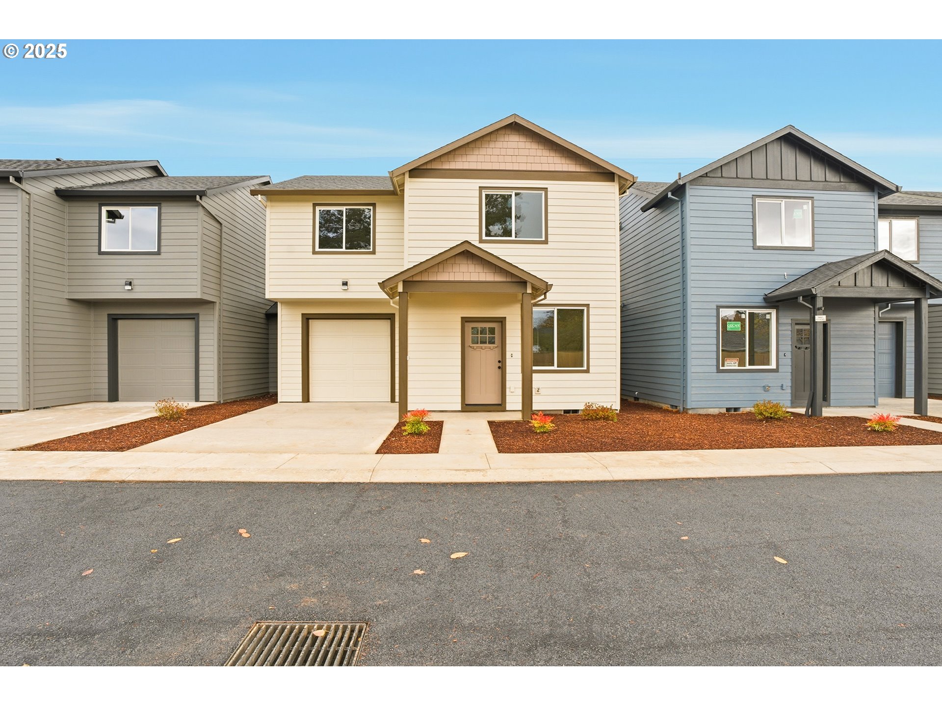 14720 Southeast Powell Boulevard Portland, OR 97236 - Photo 1 of 17