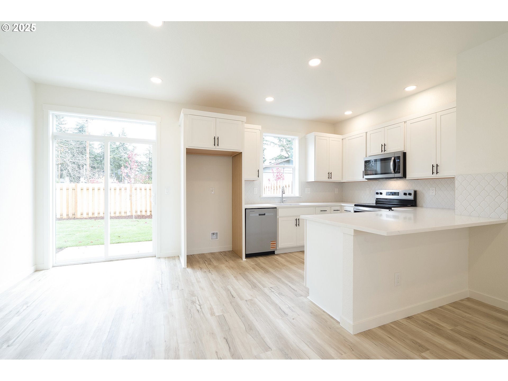 14720 Southeast Powell Boulevard Portland, OR 97236 - Photo 5 of 17