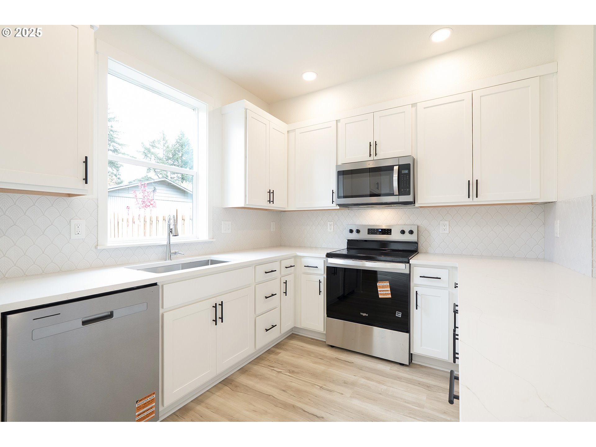 14720 Southeast Powell Boulevard Portland, OR 97236 - Photo 6 of 17