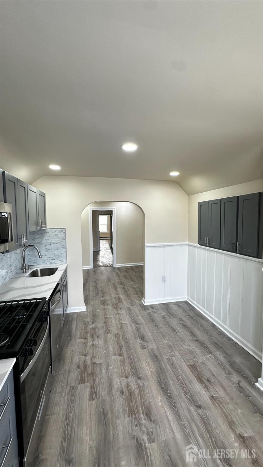 6 Field Road, Unit 3 Maplewood, NJ 07040 - Photo 3 of 11