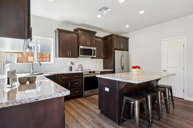 $619,900 | 9144 Hensley Way, Elk Grove, CA 95758