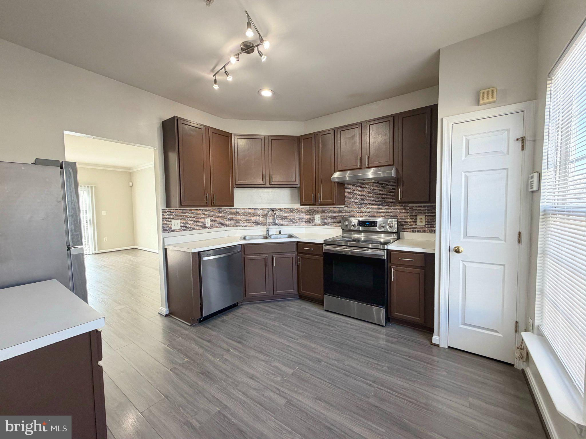 8316 Green Grass Road Laurel, MD 20724 - Photo 4 of 28