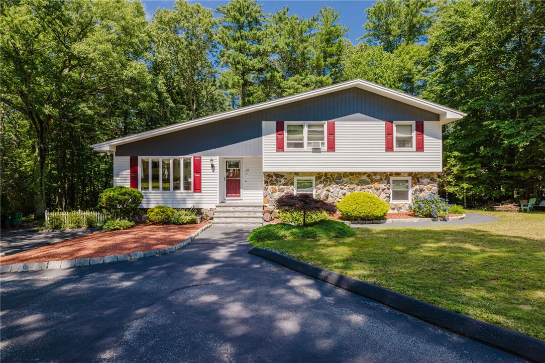 22 Oakview Terrace Glocester, RI 02857 - Photo 1 of 36