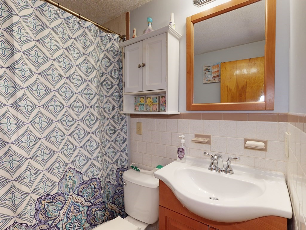 51 1st Road Marlborough, MA 01752 - Photo 10 of 28 Gallery Image 10