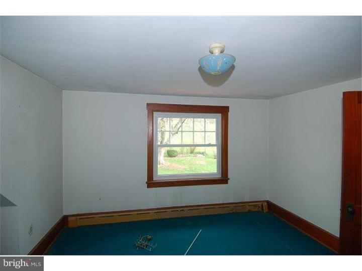405 Rock Road Pine Grove, PA 17963 - Photo 4 of 10 Family Room