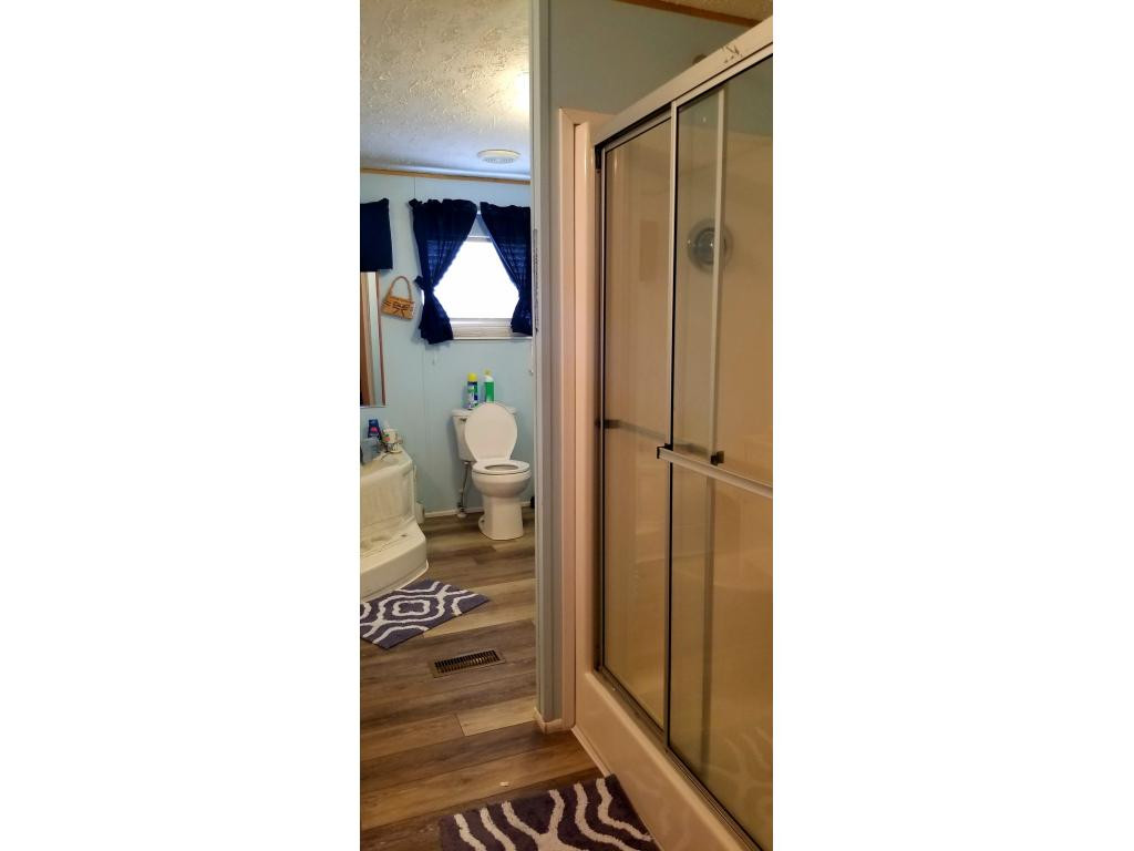 1395 East Stage Coach Road Greeneville, TN 37743 - Photo 12 of 26 Master Bath Shower