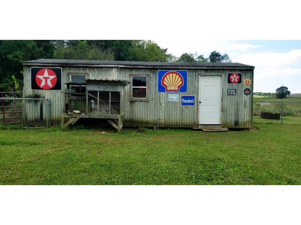 1395 East Stage Coach Road Greeneville, TN 37743 - Photo 23 of 26 Side of Garage