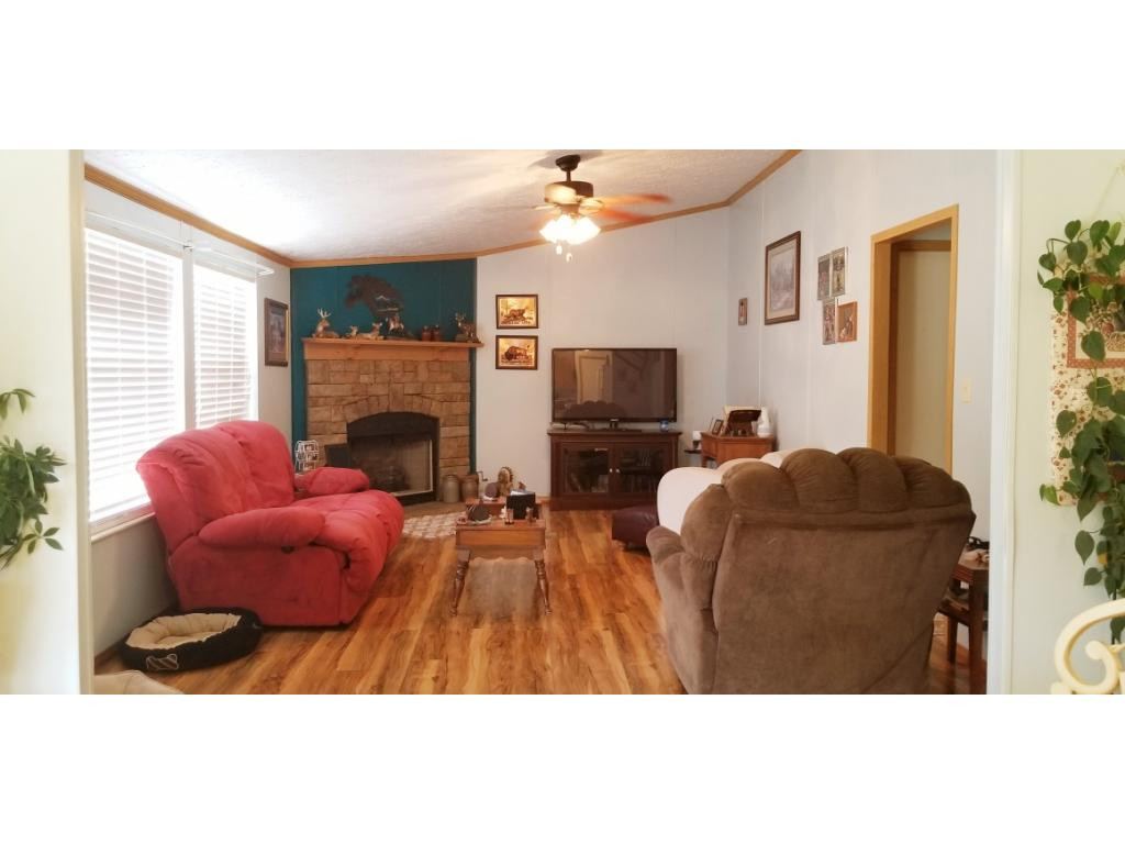1395 East Stage Coach Road Greeneville, TN 37743 - Photo 8 of 26 Den