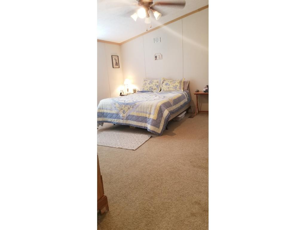 1395 East Stage Coach Road Greeneville, TN 37743 - Photo 10 of 26 Master Bedroom