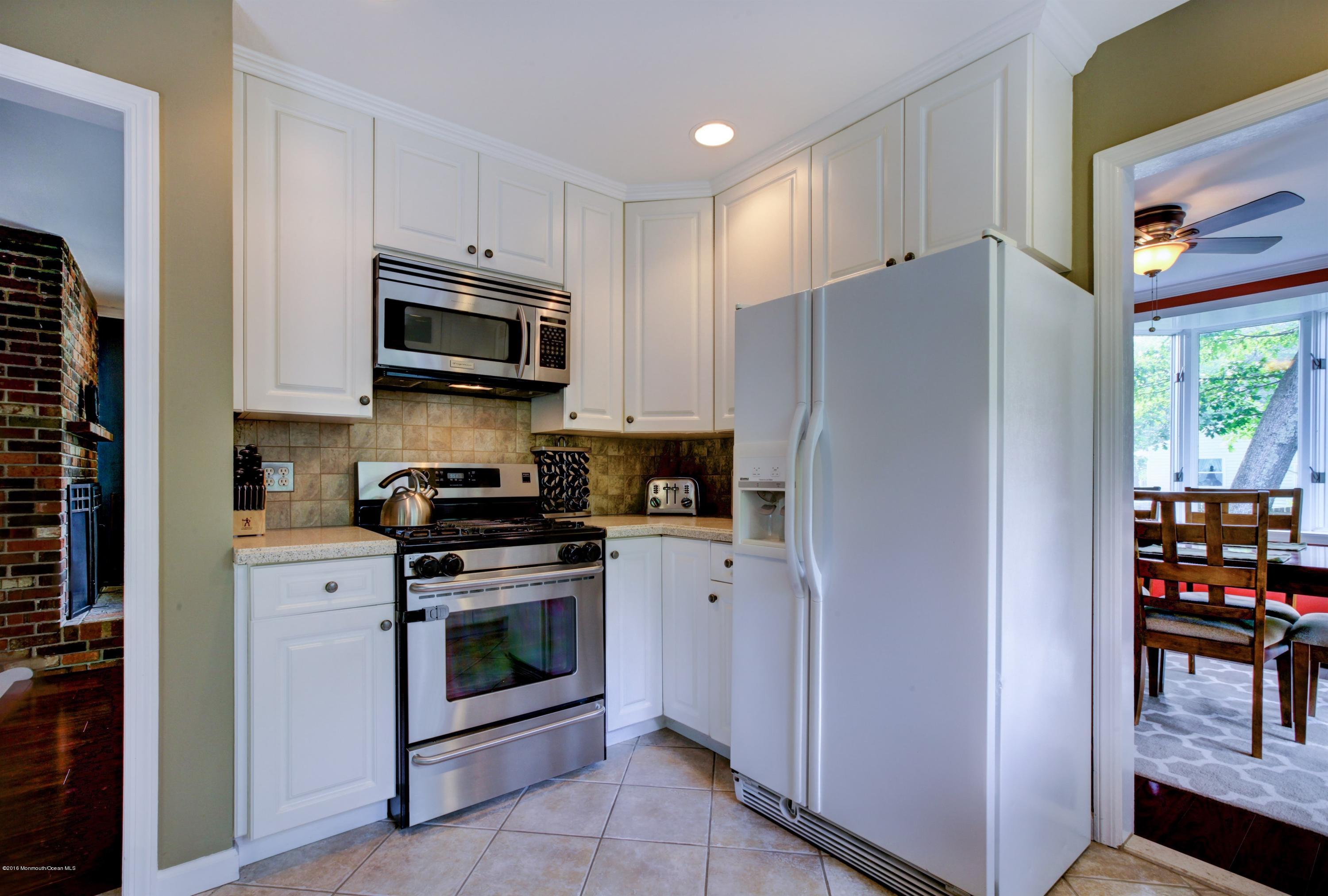 136 Manaqua Road Freehold, NJ 07728 - Photo 10 of 18 010_Kitchen