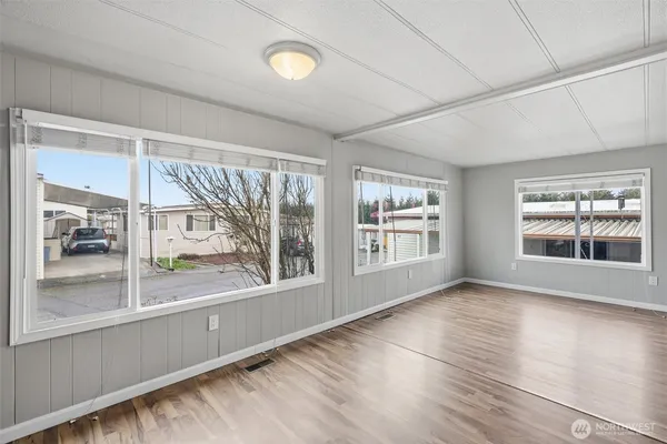 $77,950 | 1415 84th Street Southeast, Unit 46, Everett, WA 98208