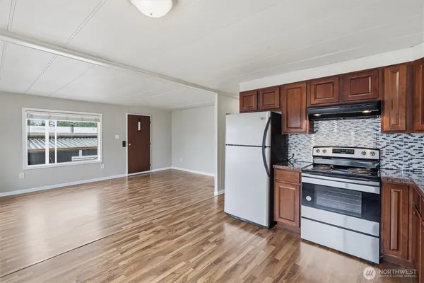 $77,950 | 1415 84th Street Southeast, Unit 46, Everett, WA 98208