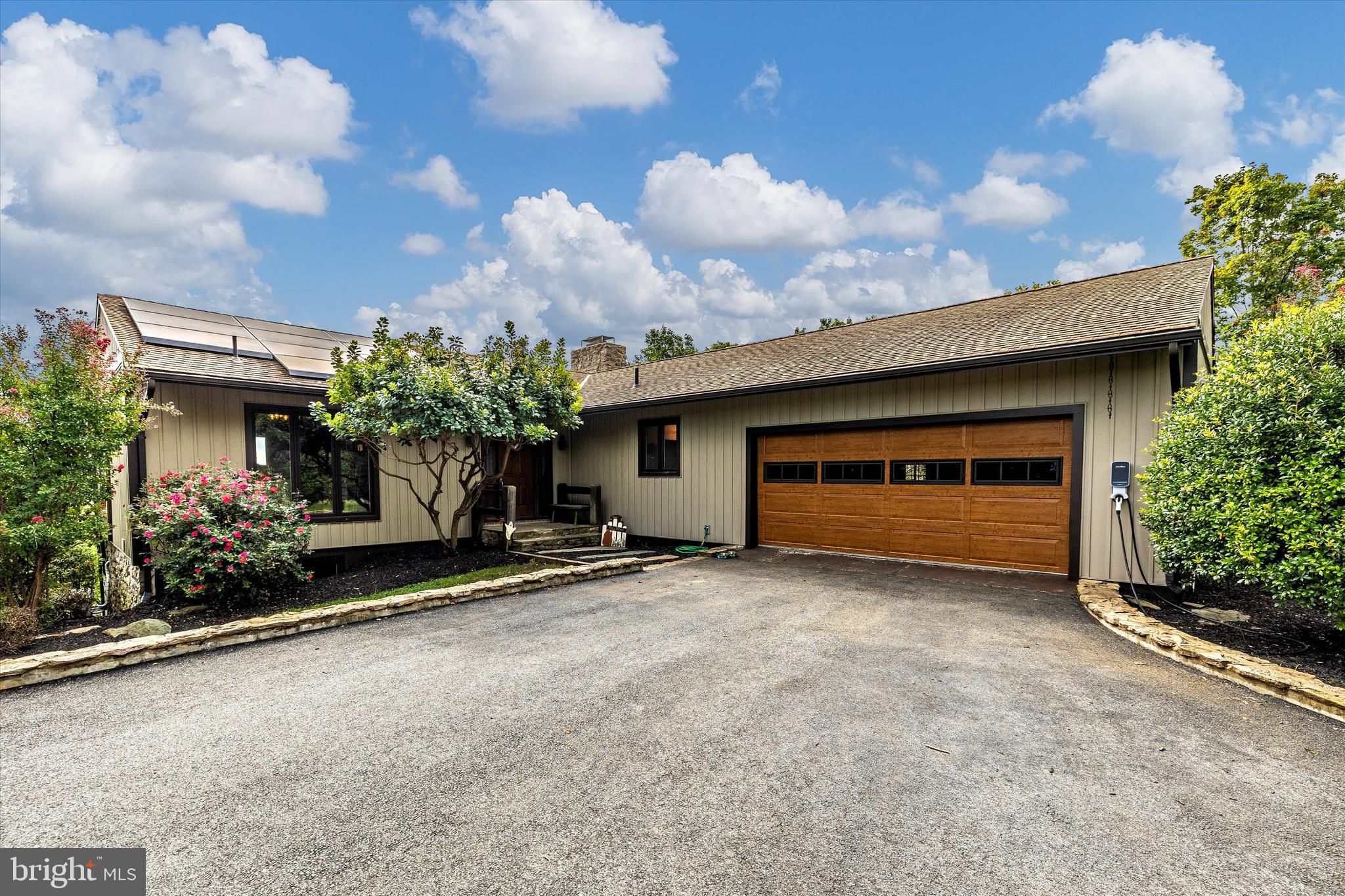 9303 Frostown Road Middletown, MD 21769 - Photo 2 of 63