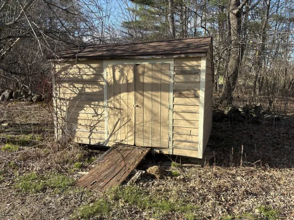 $384,900 | 10 Song Bird Lane, Readfield, ME 04355