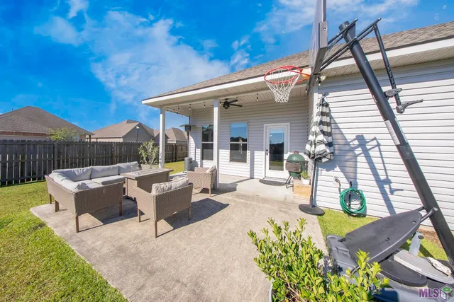 $3,200 | 1343 Rustic Pine Drive, Baton Rouge, LA 70820