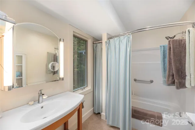 $599,000 | 17 Red Oak Lane, Alexander, NC 28701