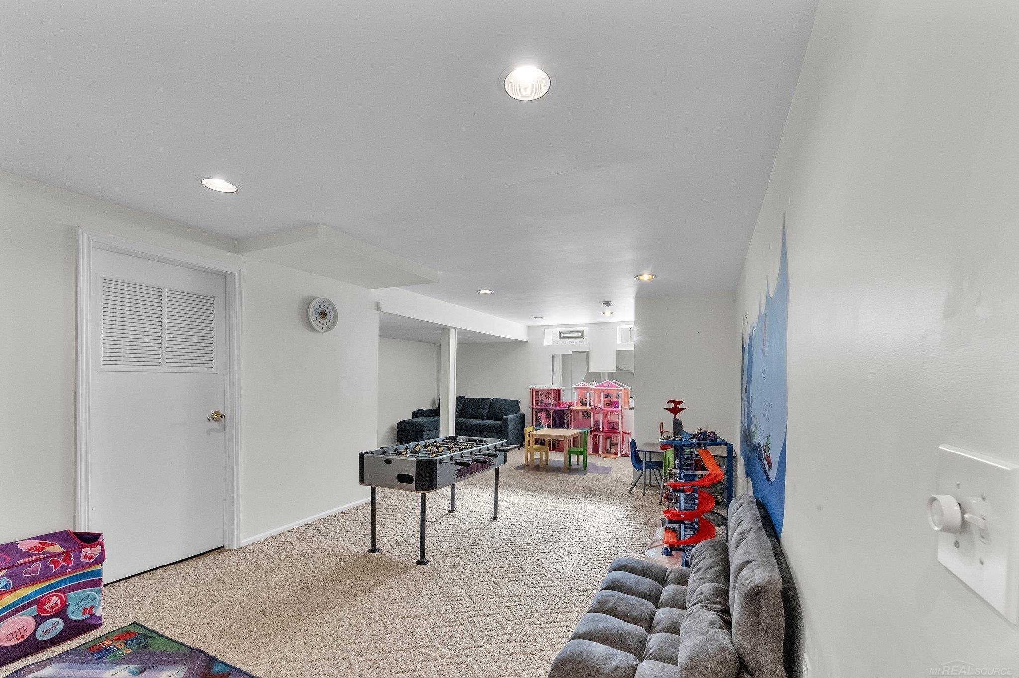 1636 Ridgecrest Rochester Hills, MI 48306 - Photo 21 of 25