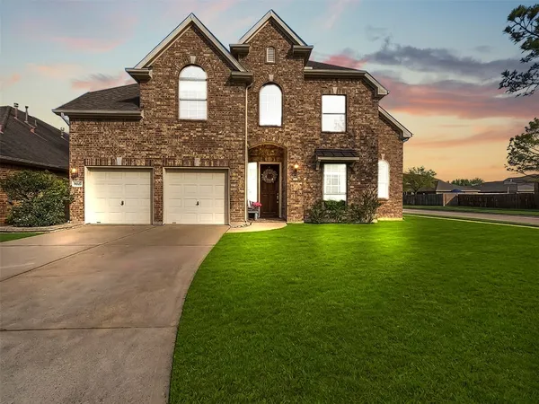 $449,000 | 9602 Emerald Lakes Drive, Rosharon, TX 77583