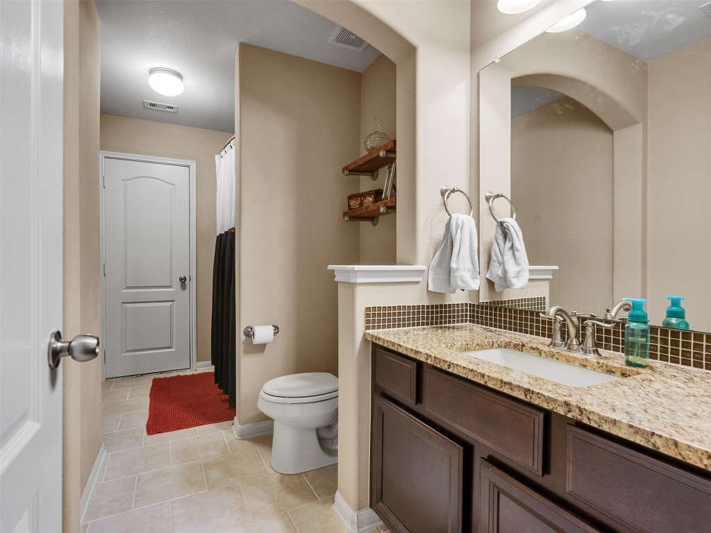 9602 Emerald Lakes Drive Rosharon, TX 77583 - Photo 27 of 33