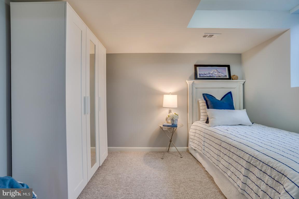 1215 West Braddock Road Alexandria, VA 22302 - Photo 14 of 36