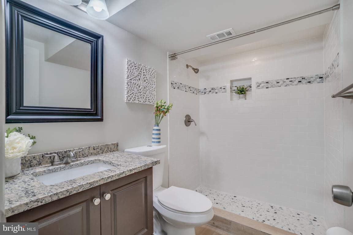 1215 West Braddock Road Alexandria, VA 22302 - Photo 28 of 36