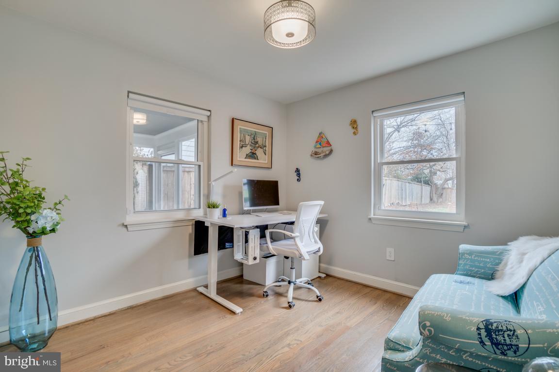 1215 West Braddock Road Alexandria, VA 22302 - Photo 8 of 36