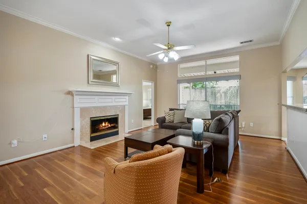 $2,500 | 9631 Bavaria Drive, Houston, TX 77070