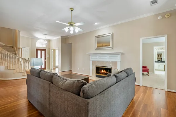 $2,500 | 9631 Bavaria Drive, Houston, TX 77070