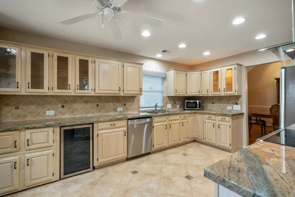 $2,500 | 9631 Bavaria Drive, Houston, TX 77070