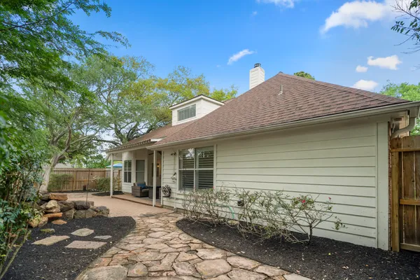 $2,500 | 9631 Bavaria Drive, Houston, TX 77070