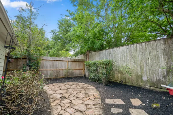 $2,500 | 9631 Bavaria Drive, Houston, TX 77070