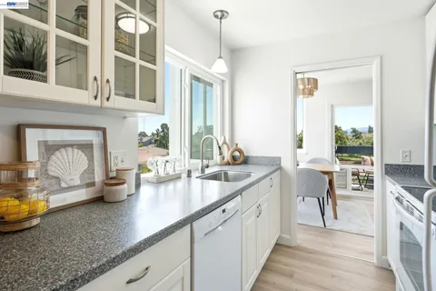 $745,000 | 1075 Shell Boulevard, Unit 11, Foster City, CA 94404