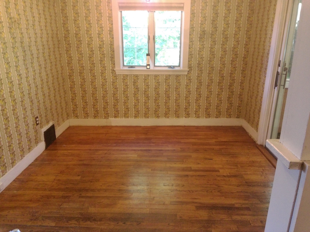 30 R Highland Street Gloucester, MA 01930 - Photo 5 of 14