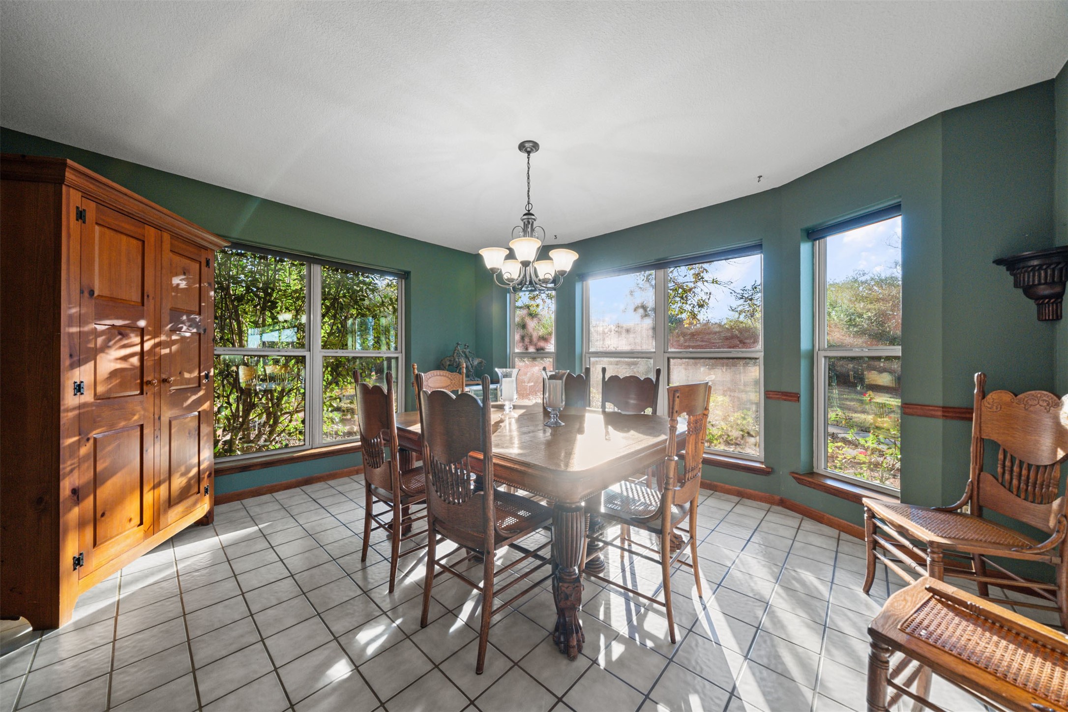 25948 Nelson Road Hempstead, TX 77445 - Photo 15 of 50 a view of a dining room with furniture window and outside view