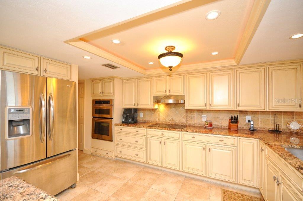 5880 Midnight Pass Road, Unit 808 Sarasota, FL 34242 - Photo 9 of 25 Kitchen