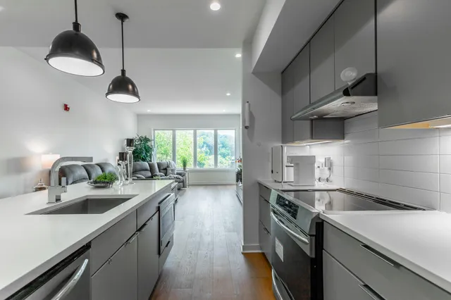 $515,000 | 411 Fairpoint Street, Unit 308, Chattanooga, TN 37405