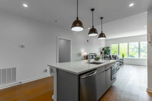 $515,000 | 411 Fairpoint Street, Unit 308, Chattanooga, TN 37405