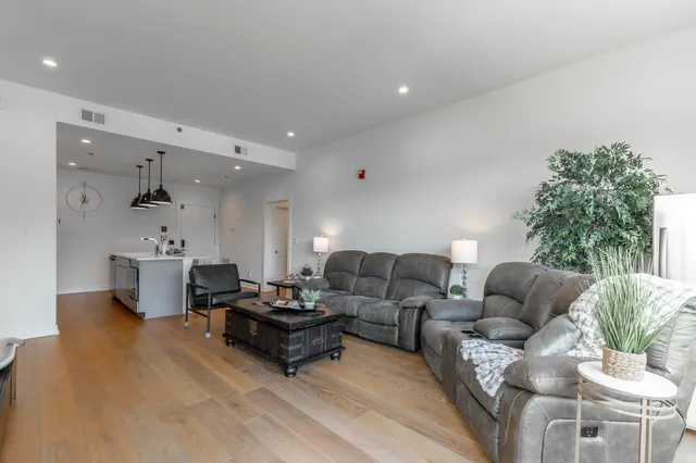 $515,000 | 411 Fairpoint Street, Unit 308, Chattanooga, TN 37405