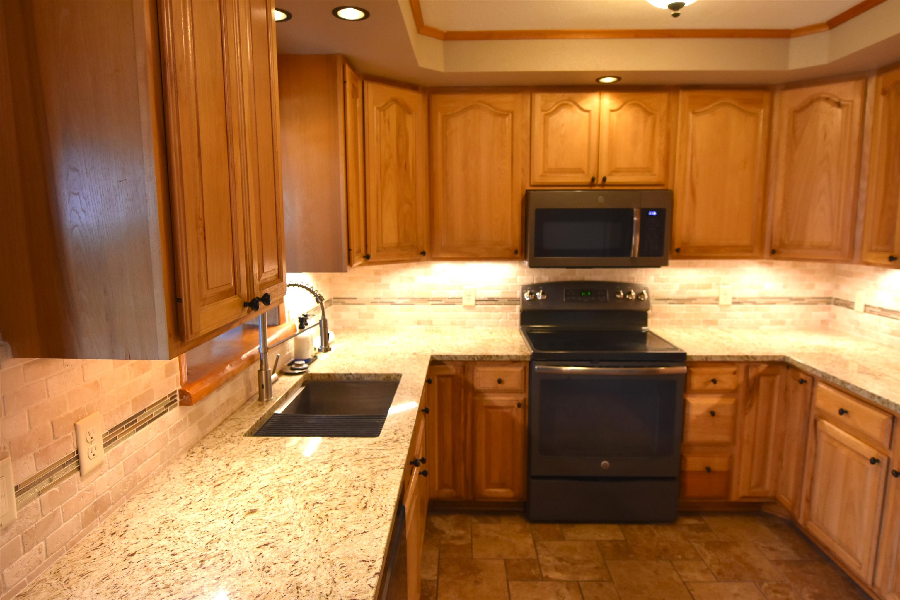 3717 Token Road DeForest, WI 53532 - Photo 12 of 41