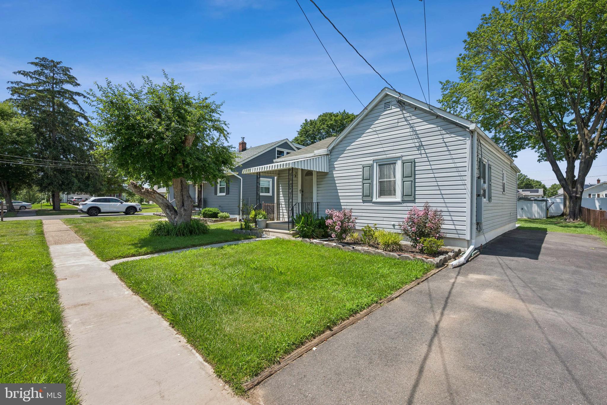 138 Morgan Avenue Hamilton, NJ 08619 - Photo 2 of 19