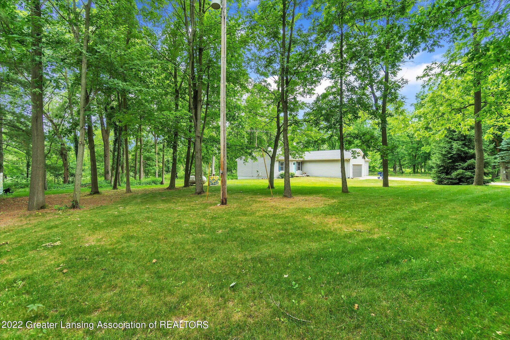 7828 Linton Road St. Johns, MI 48879 - Photo 2 of 60 03-7828-Linton-Rd-St-WindowStill-Real-Es