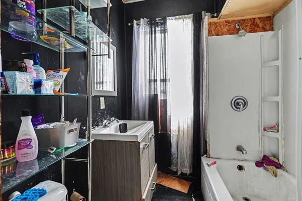 $59,900 | 717 North Eaton Street, Albion, MI 49224